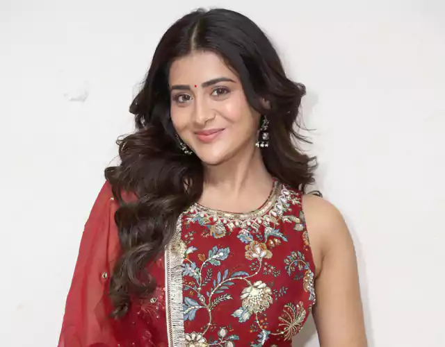 Rashi Singh Pics